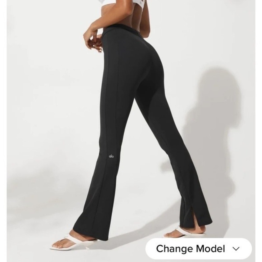 Alo Yoga Airbrush High-Waist Kick-Back Leggings Black Flare Slit Hem Pants M